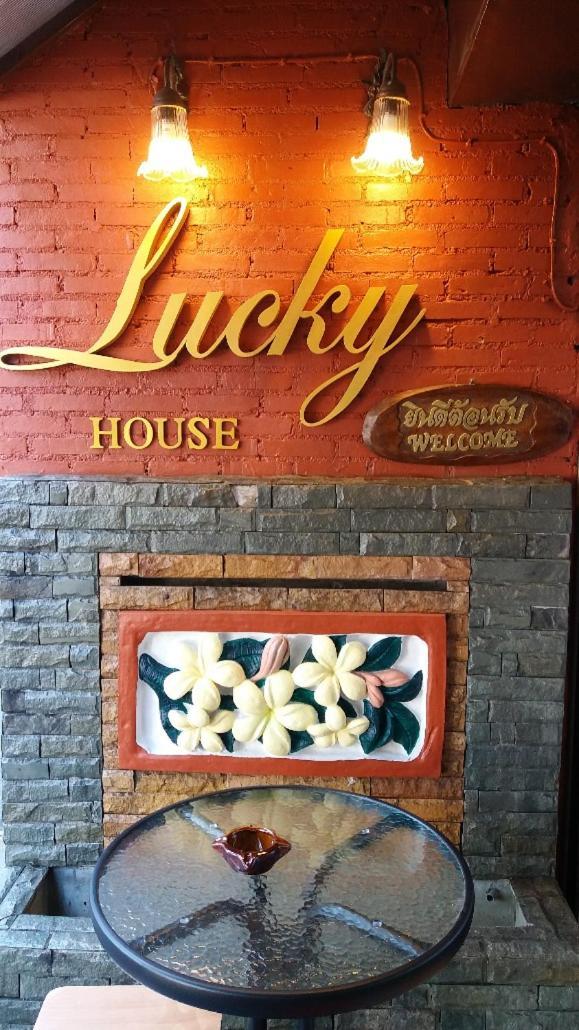 Hostel Lucky House Čiang Mai Exteriér fotografie