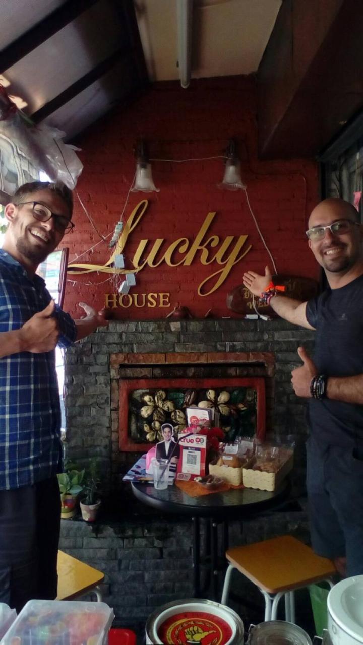 Hostel Lucky House Čiang Mai Exteriér fotografie